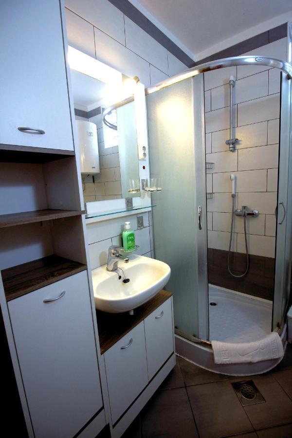 Apartment Leana Selce Eksteriør bilde